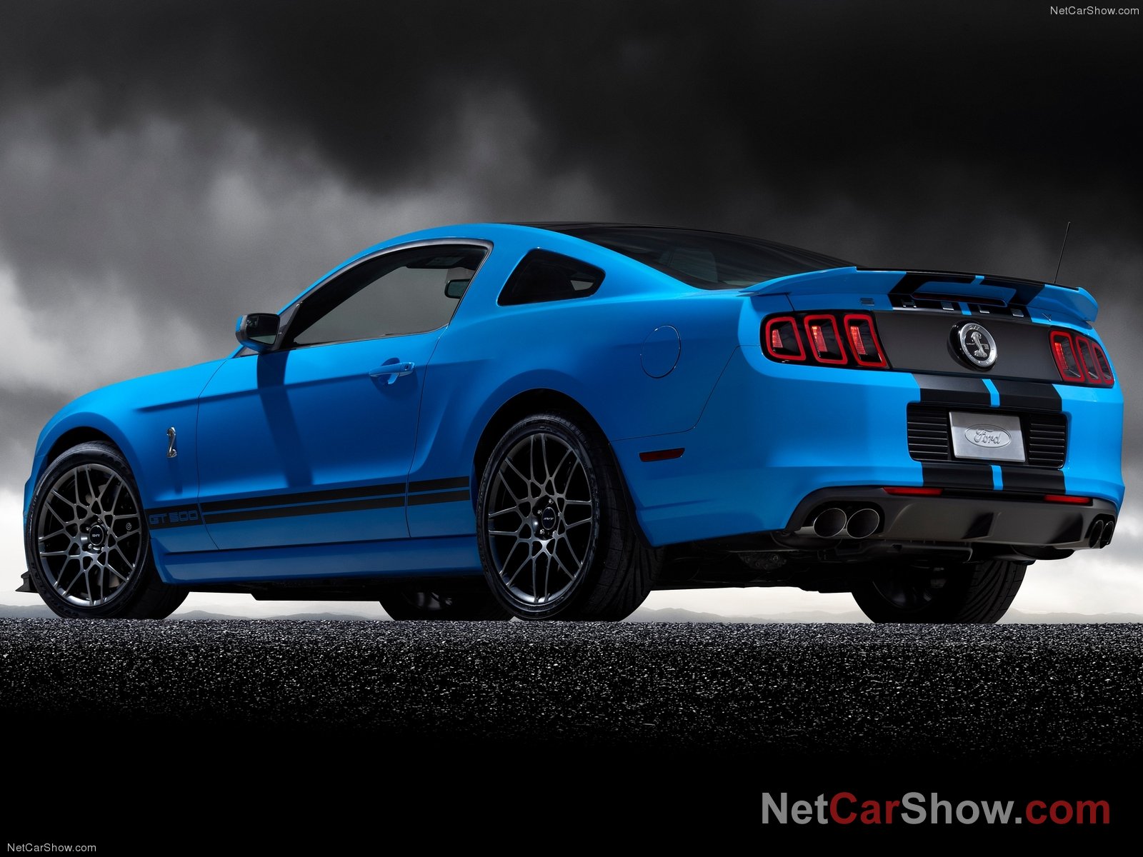 Tapety HD Ford-mustang - Ford-Mustang_Shelby_GT500_2013_1600x1200_wallpaper_06.jpg