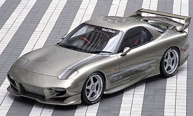 Samochody po Tuningu Japońskiej Firmy VeilSide - 1996 Veilside RX7.jpg