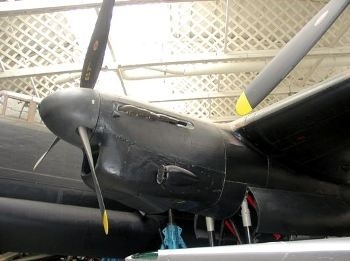 samoloty - IIwś - Avro Lancaster X.jpg