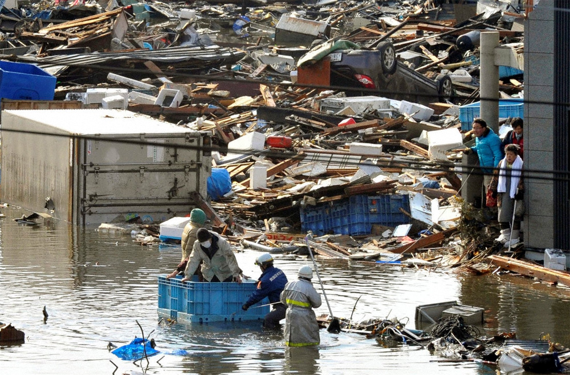 2011 Japan Tsunami and Earthquake - HD Pictures - reuters-JAPANEARTHQUAKE99.jpg