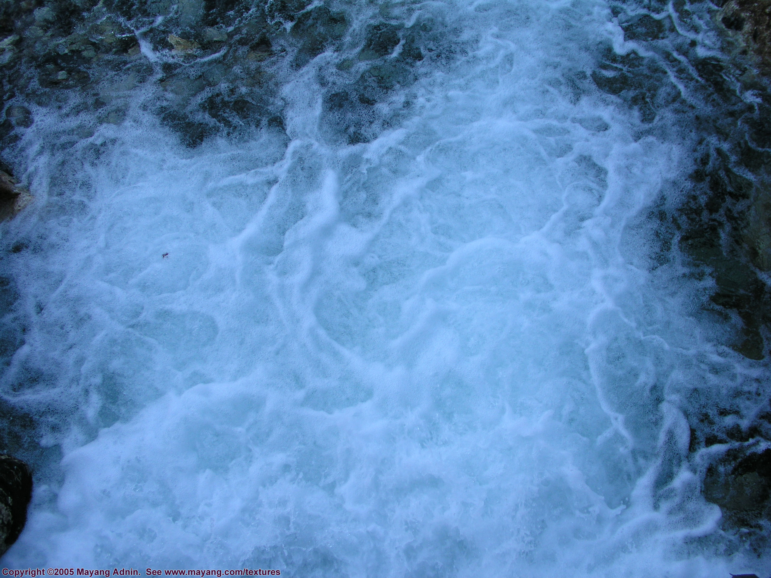 Textures - foamy_water_waterfall_9291607.JPG