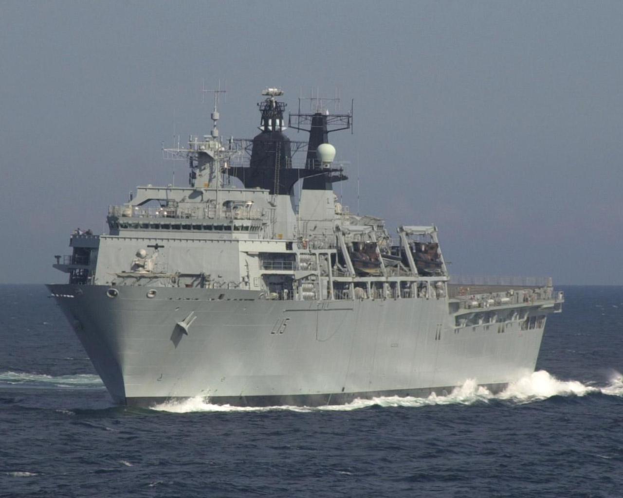 okręty wojenne - HMS-Bulwark.jpg