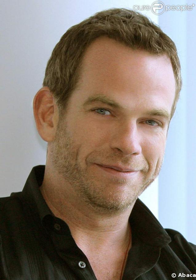 TAPETY - 56101-garou-637x0-1.jpg