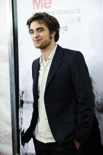 Robert Pattinson - Robert Pattinson 03.jpg