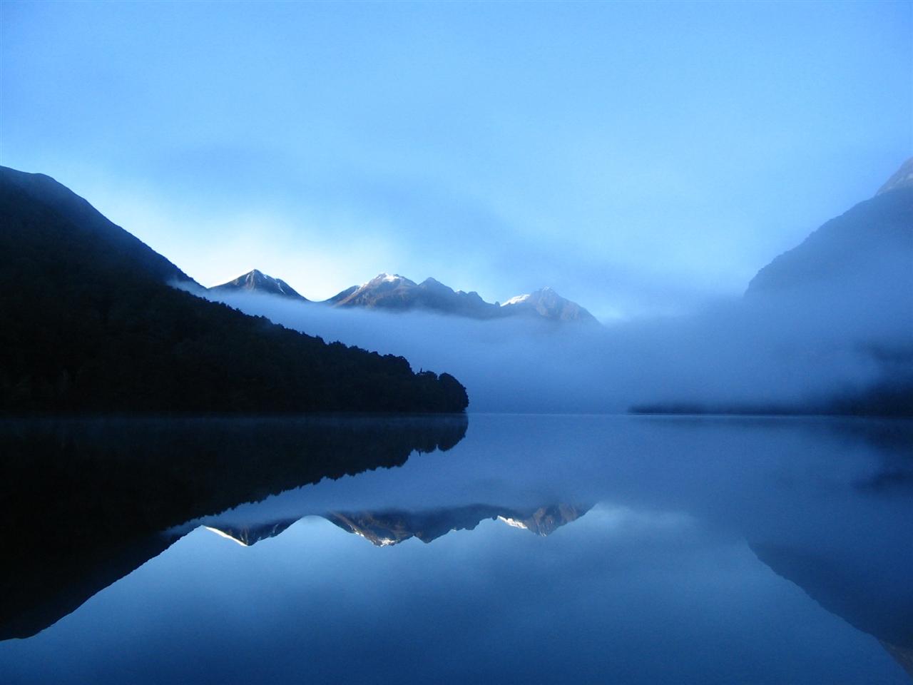 jeziora - Lake Gunn New Zealand.jpg