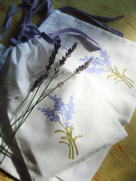 ROMANTYCZNIE - 84094412_large_lavenderhomedecoratingideasfabric5.jpg