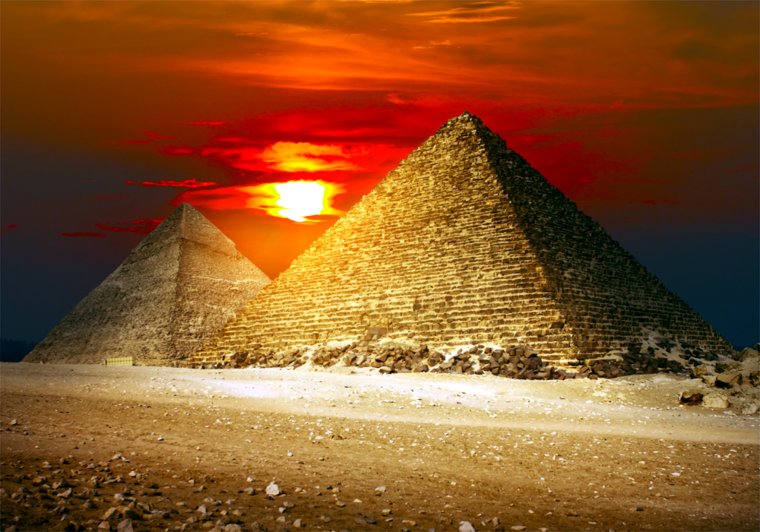 Miejsca, które musisz zobaczyć - Piramidy w Gizie, Egipt.jpg