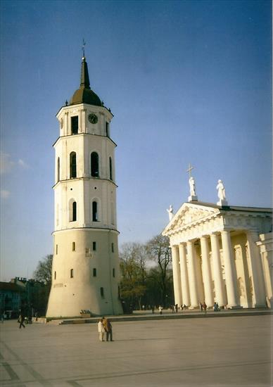 2005 - Wilno, Troki - 015 - Dzwonnica katedralna.jpg