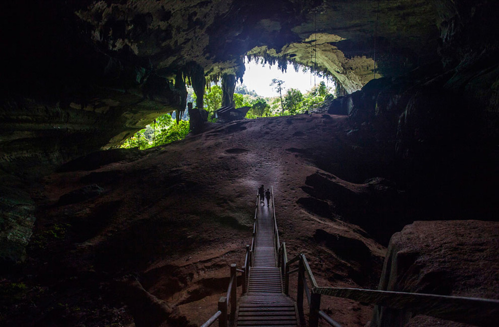 Groty i jaskinie - Malazja.jpg